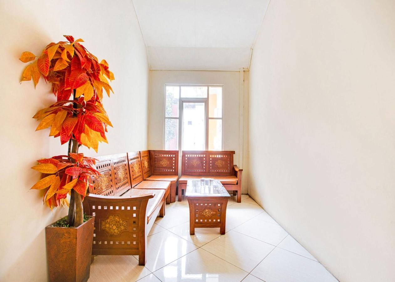 Oyo 2554 Hotel Arimbi Lama Dewi Sartika Bandung Buitenkant foto