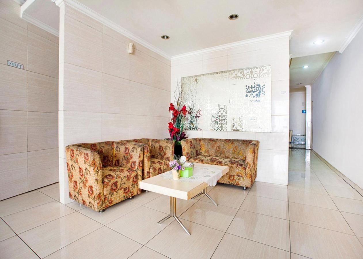 Oyo 2554 Hotel Arimbi Lama Dewi Sartika Bandung Buitenkant foto