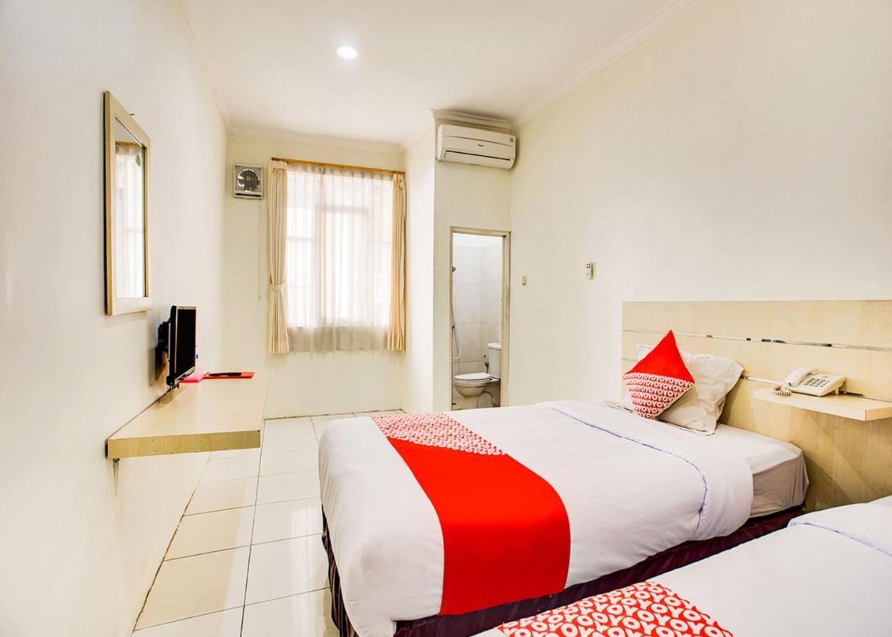 Oyo 2554 Hotel Arimbi Lama Dewi Sartika Bandung Buitenkant foto