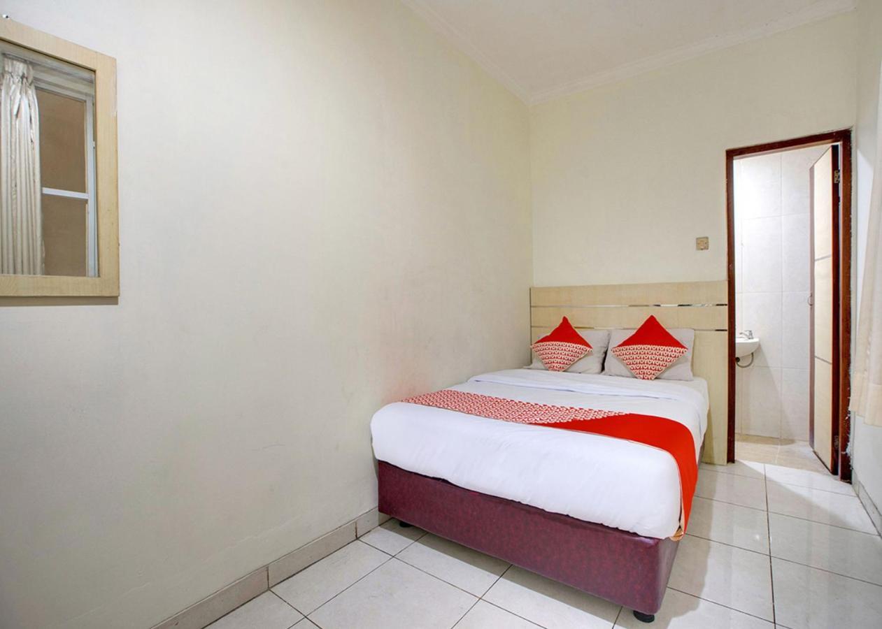 Oyo 2554 Hotel Arimbi Lama Dewi Sartika Bandung Buitenkant foto